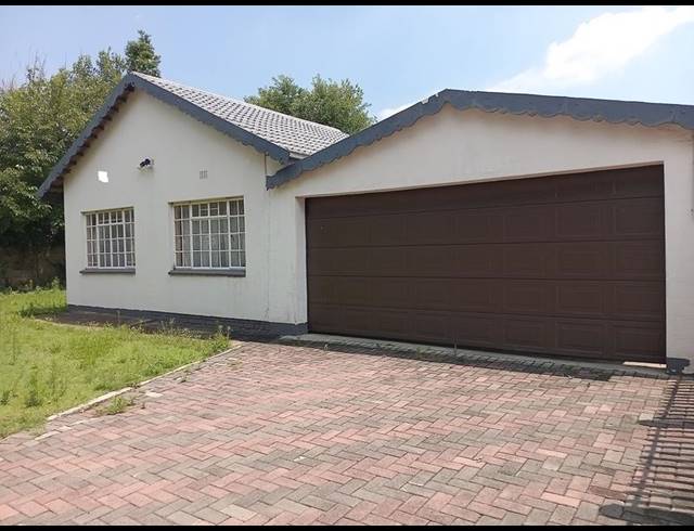 5 BEDROOM HOUSE FOR SALE IN VANDERBIJLPARK SE 6